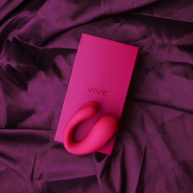 Yoko - Rechargeable Triple-action Vibrator With Dual Prongs And Clitoral Pulse Wave - Pink product.details.thumbnail 3